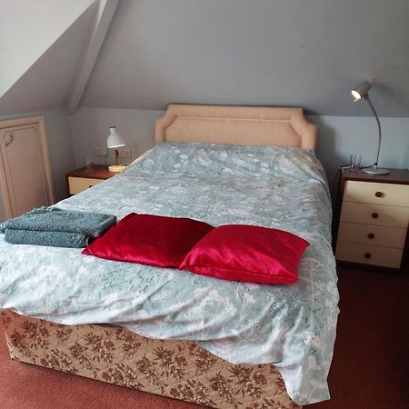 Double Room With Ensuite Shower Room In Quiet, Private House Worthing Eksteriør billede